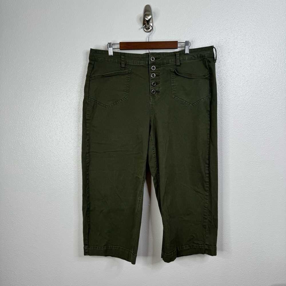 Torrid Cropped Wide Leg Green Pants Size‎ 18